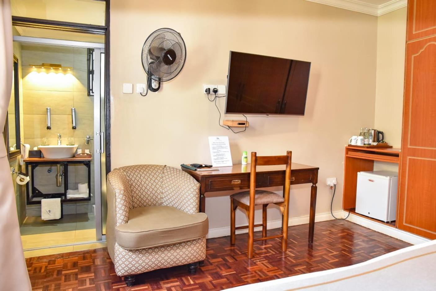 Cozy Stead Hotel Nairobi Bagian luar foto