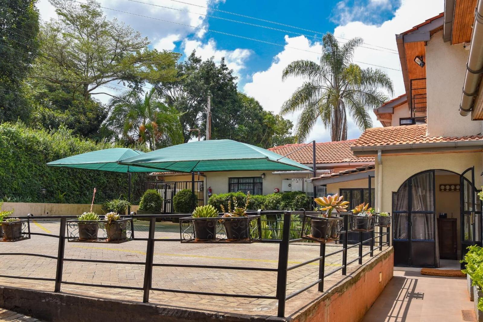 Cozy Stead Hotel Nairobi Bagian luar foto